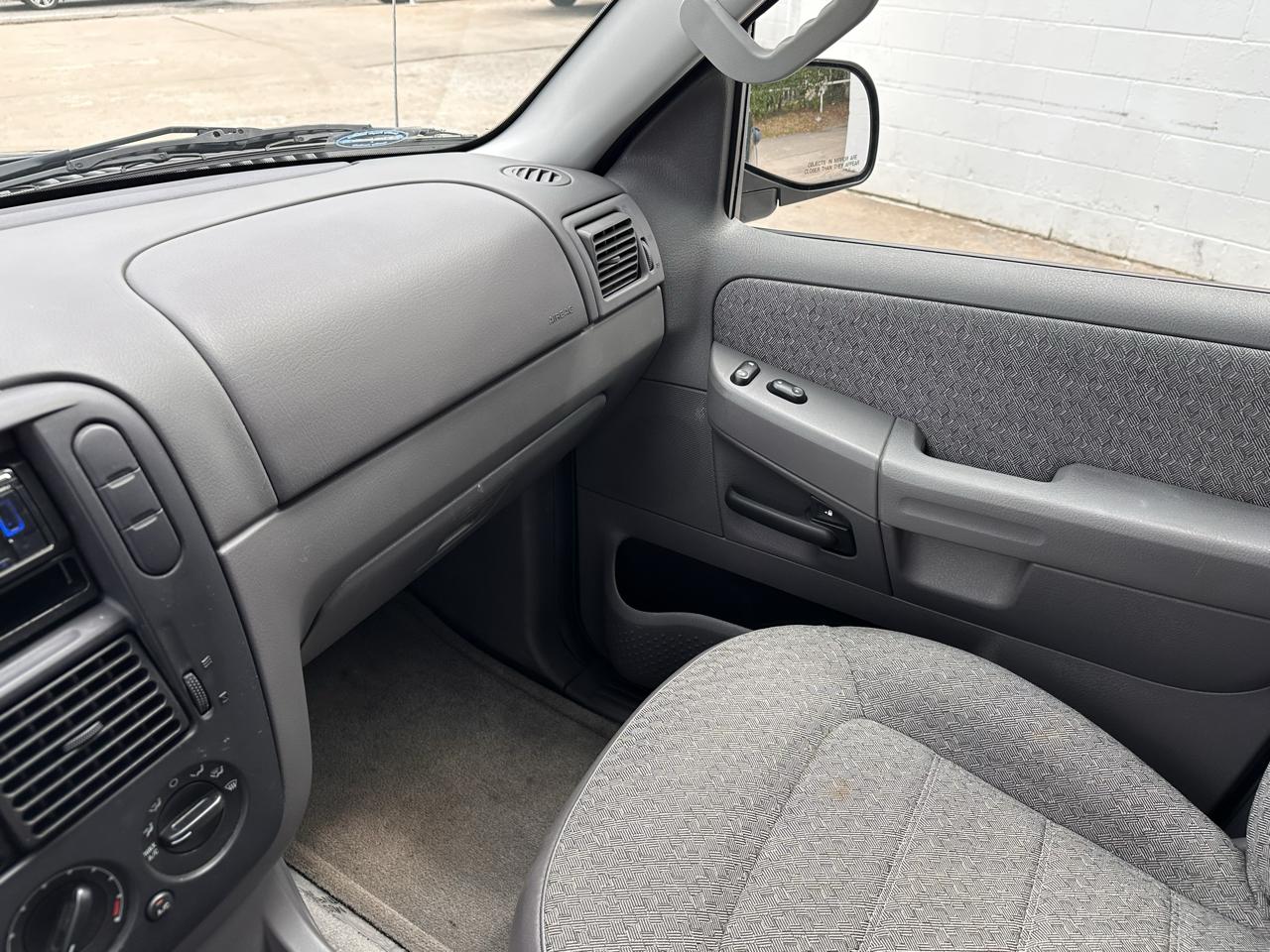 Ford Explorer 4dr 114" WB 4.0L XLS 2004