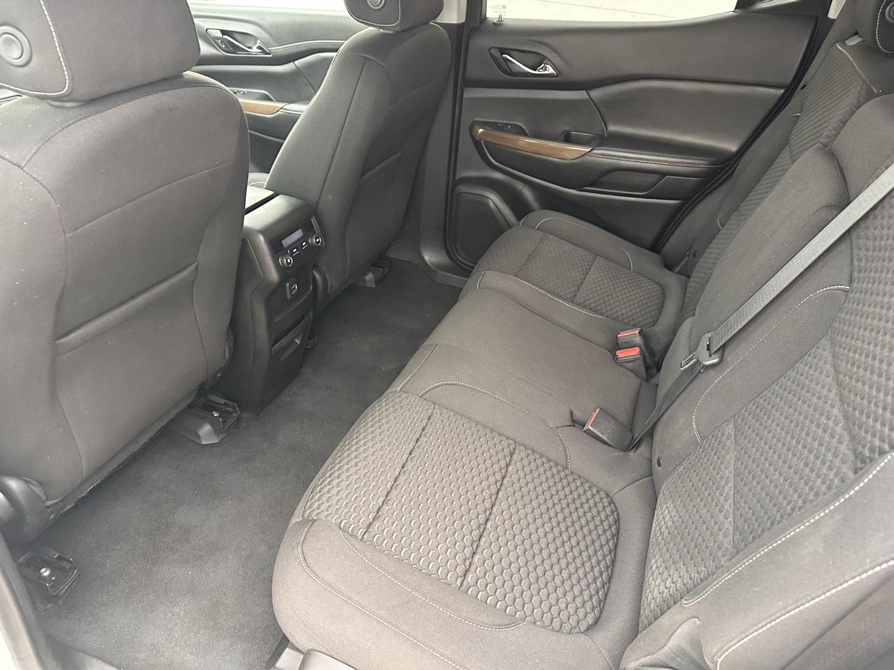 GMC Acadia AWD 4dr SLE w/SLE-1 2019
