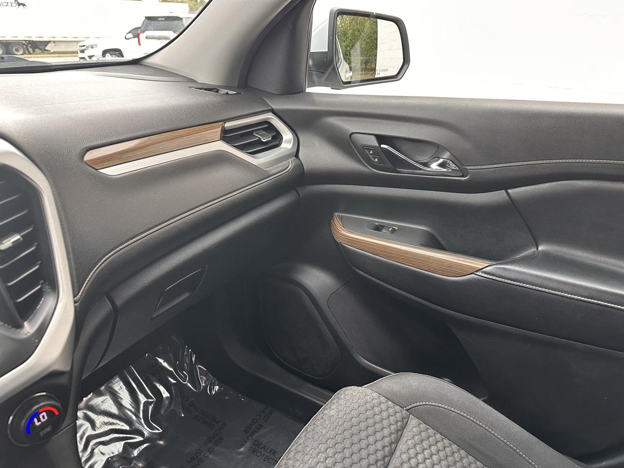 GMC Acadia AWD 4dr SLE w/SLE-1 2019