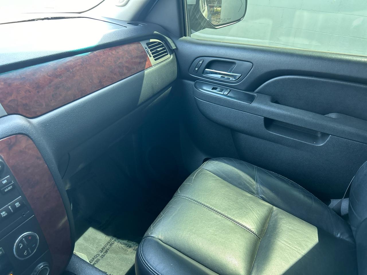 Chevrolet Silverado 1500 LTZ Crew Cab 4WD 2011