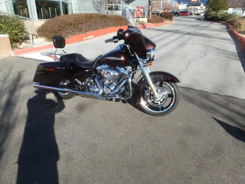 Harley-Davidson FLHXI  2011