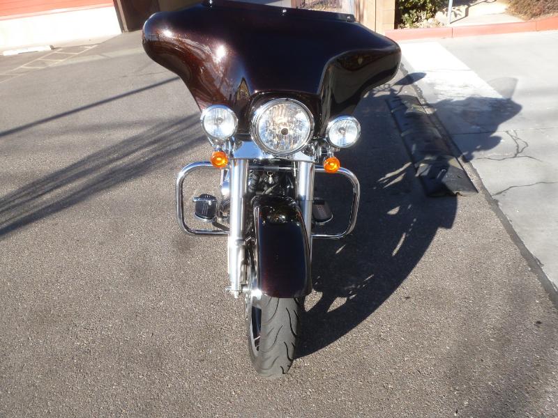 Harley-Davidson FLHXI  2011