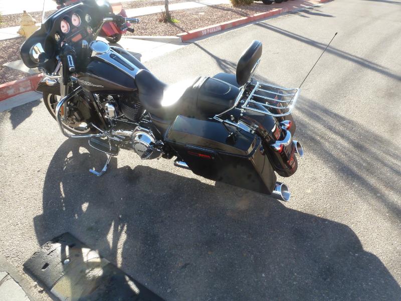 Harley-Davidson FLHXI  2011