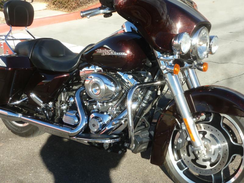 Harley-Davidson FLHXI  2011