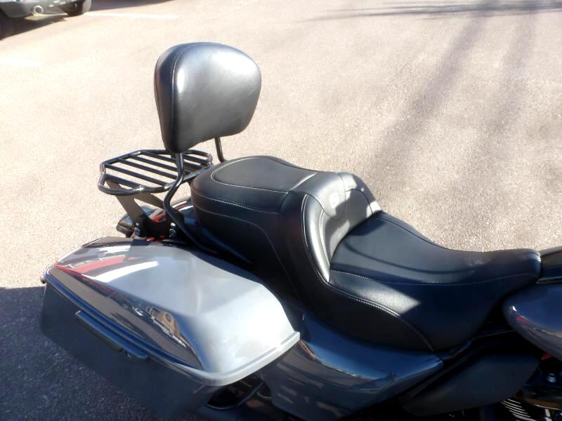 Harley-Davidson FLTRXST  2022