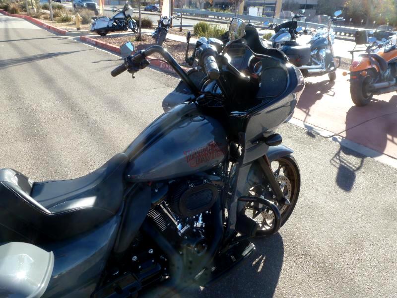 Harley-Davidson FLTRXST  2022