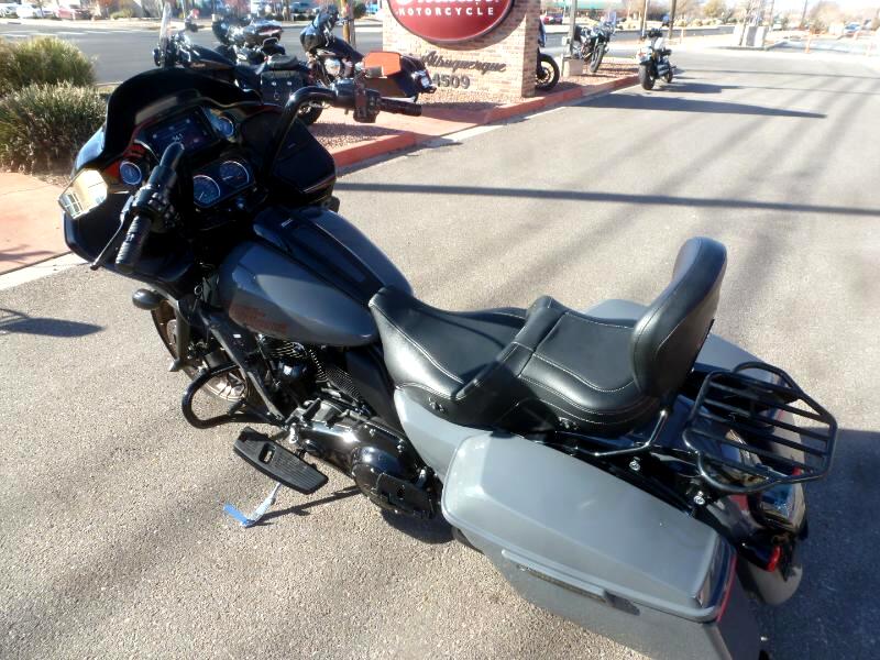 Harley-Davidson FLTRXST  2022