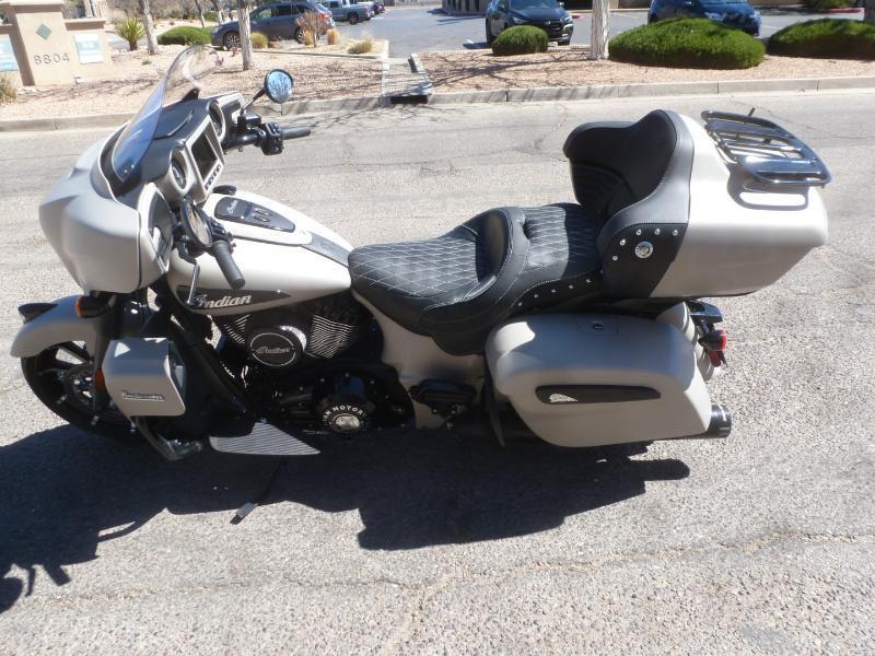 Indian Roadmaster Dark Horse  2022