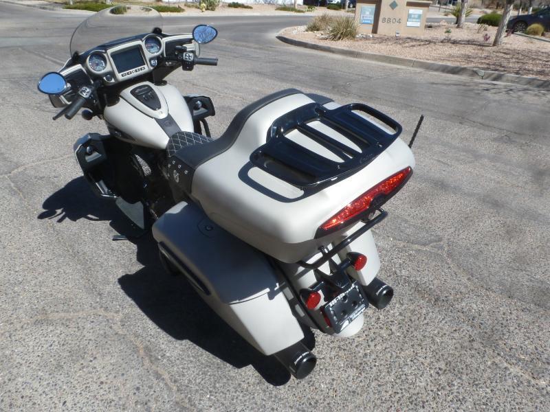 Indian Roadmaster Dark Horse  2022