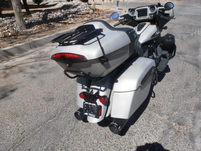 Indian Roadmaster Dark Horse  2022