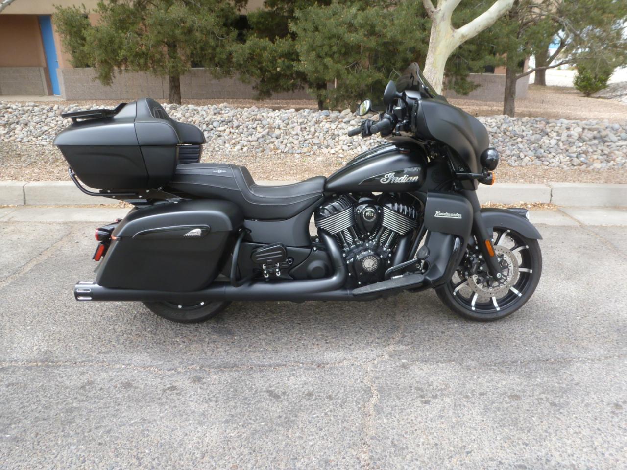 2021 Indian Roadmaster Dark Horse ROADMASTER DARK HORSE