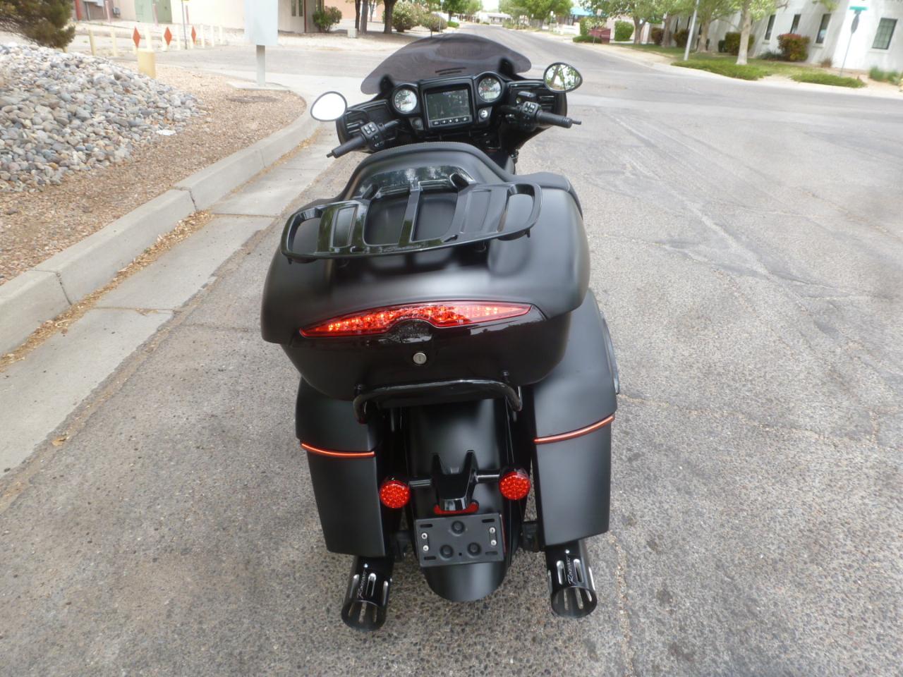 Indian Roadmaster Dark Horse  2021