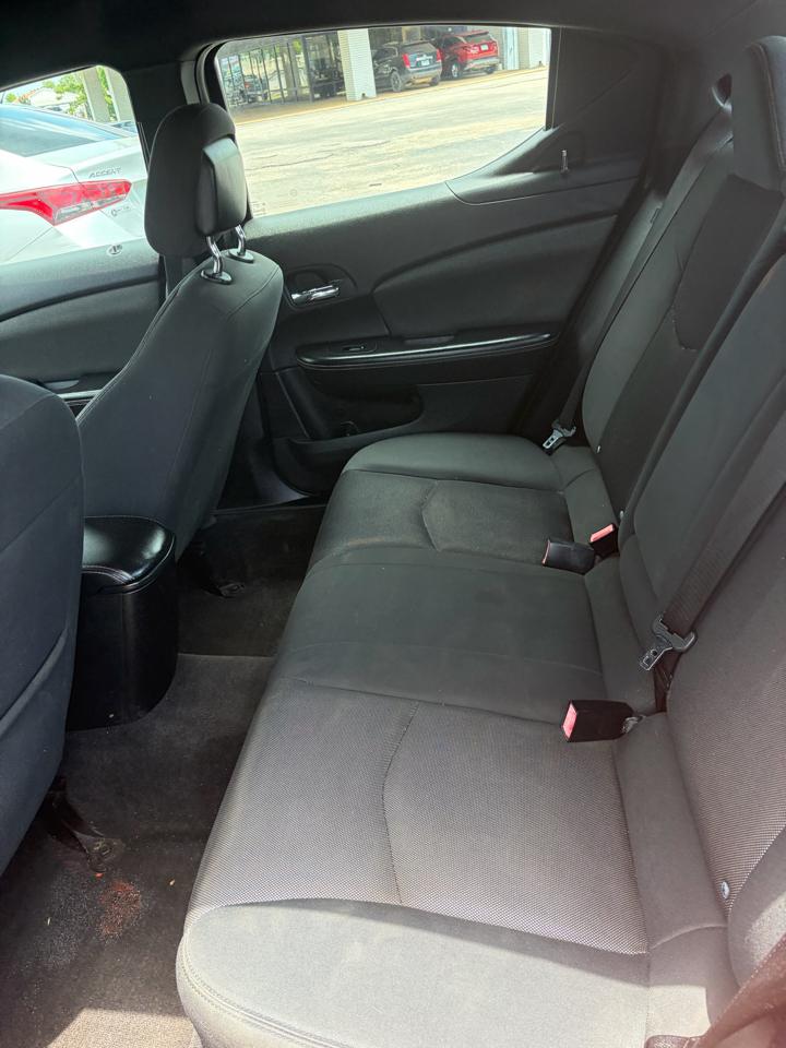 Dodge Avenger Base 2013