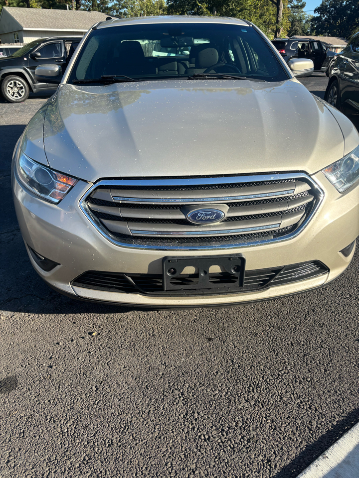 Ford Taurus SEL FWD 2018 Ford Taurus SEL FWD 2018