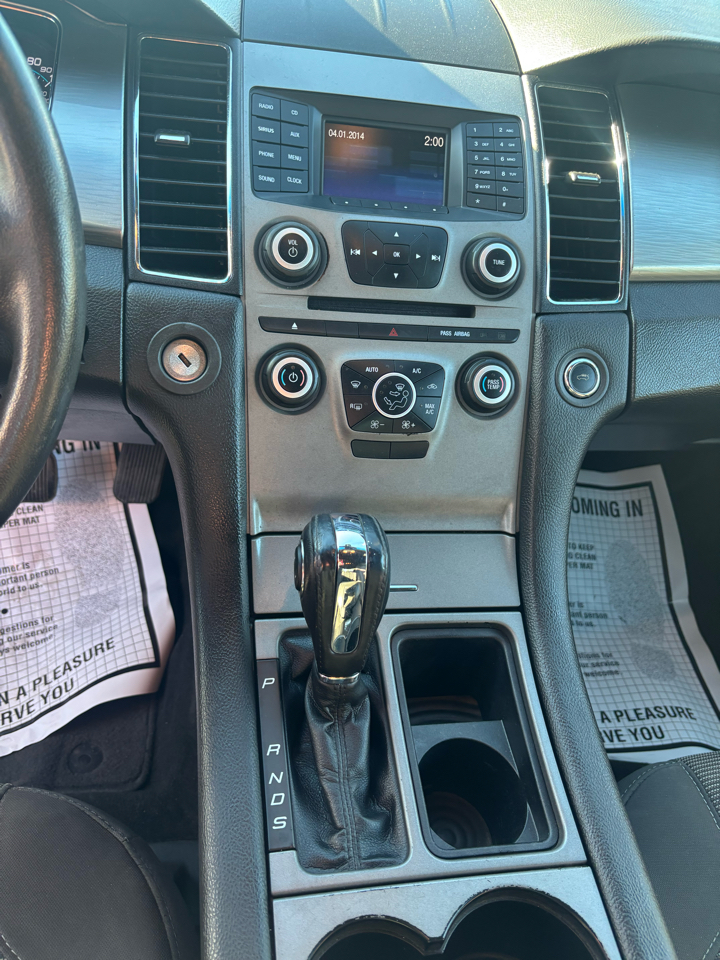 Ford Taurus SEL FWD 2018 Ford Taurus SEL FWD 2018