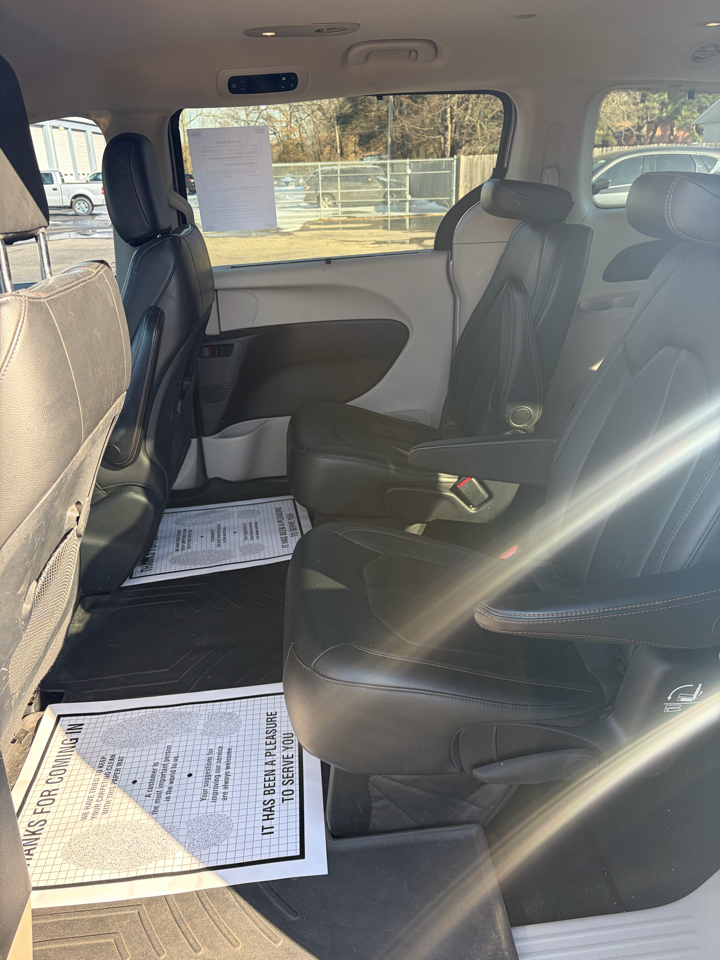 Chrysler Pacifica Touring-L 2017