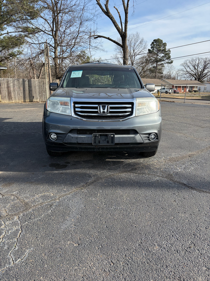 Honda Pilot Touring 4WD 5-Spd AT with DVD 2012