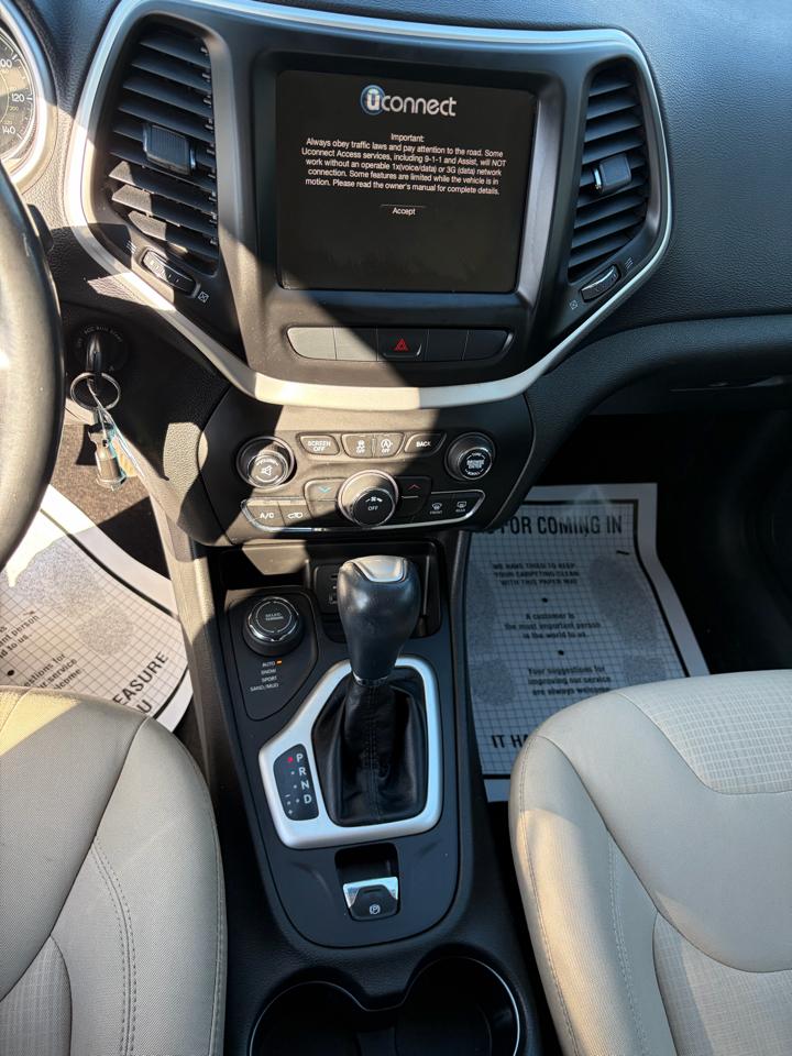 Jeep Cherokee Latitude 4WD 2015