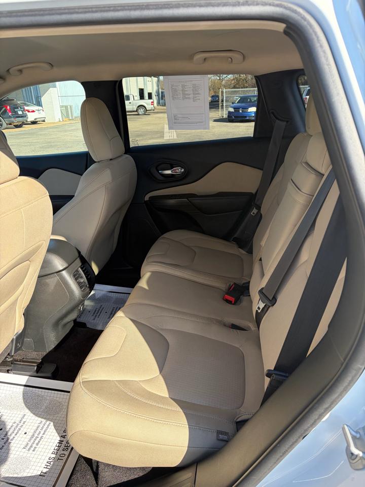 Jeep Cherokee Latitude 4WD 2015