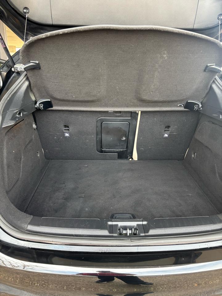 Infiniti QX30 Base 2018