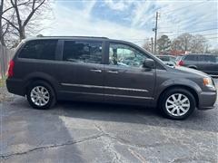 2016 Chrysler Town & Country 