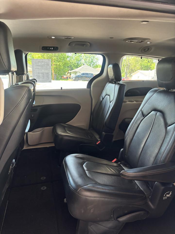 Chrysler Pacifica Touring-L Plus 2017