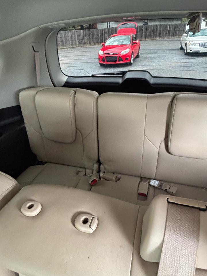 Nissan Armada Platinum 2WD 2017