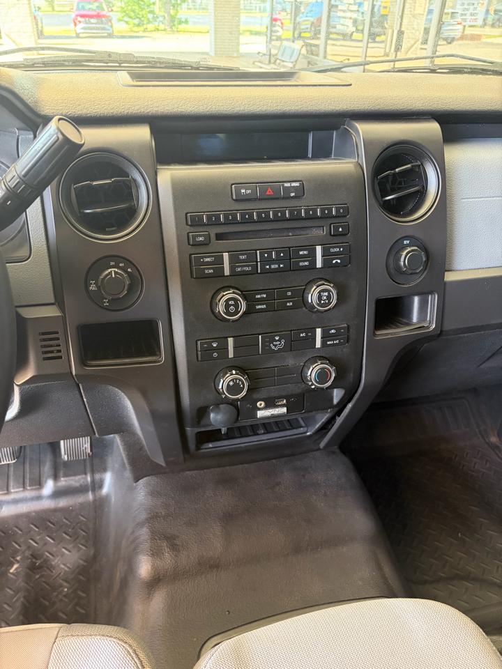 Ford F-150 XLT SuperCab 8-ft. Bed 4WD 2013