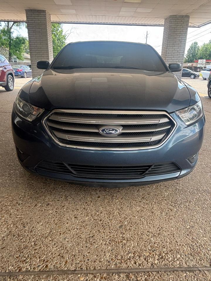 Ford Taurus SEL FWD 2019