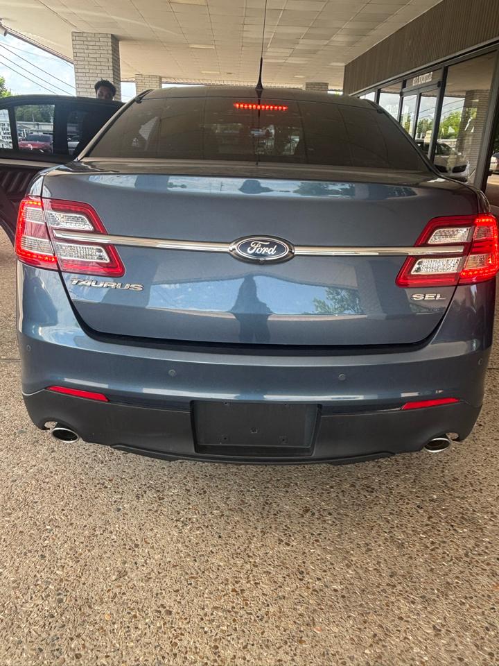 Ford Taurus SEL FWD 2019