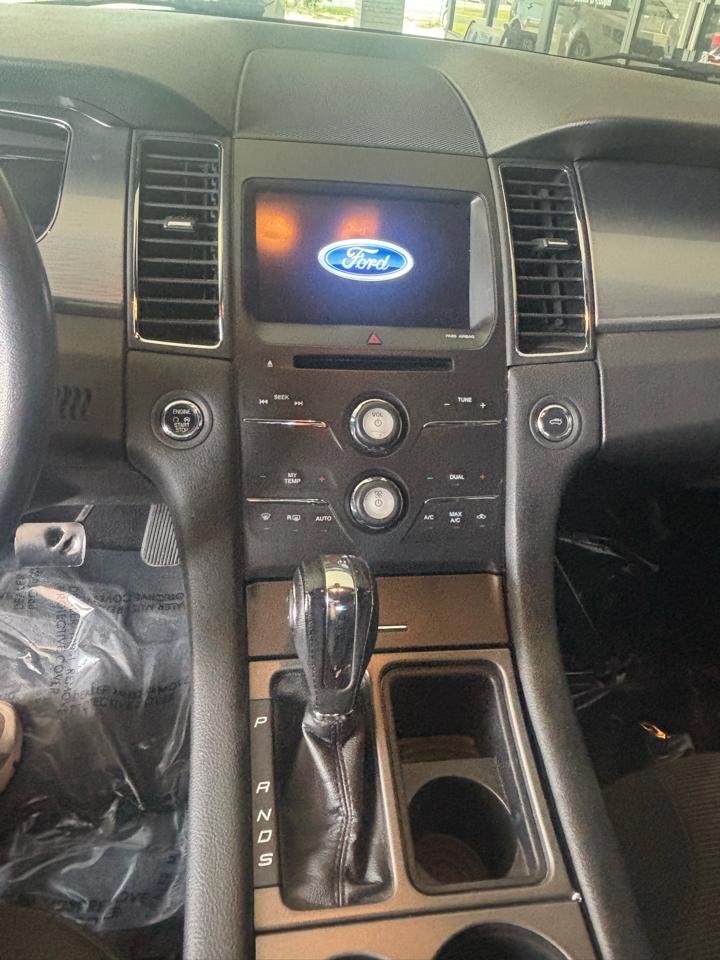 Ford Taurus SEL FWD 2019