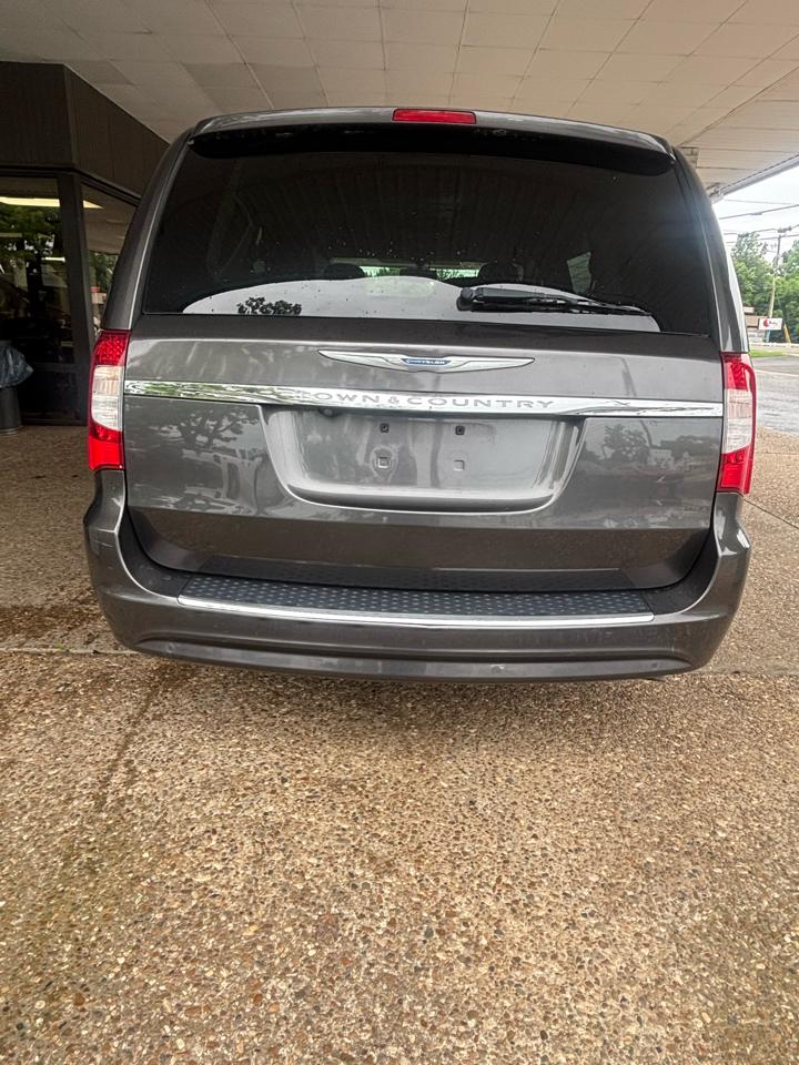 Chrysler Town & Country Touring-L 2016
