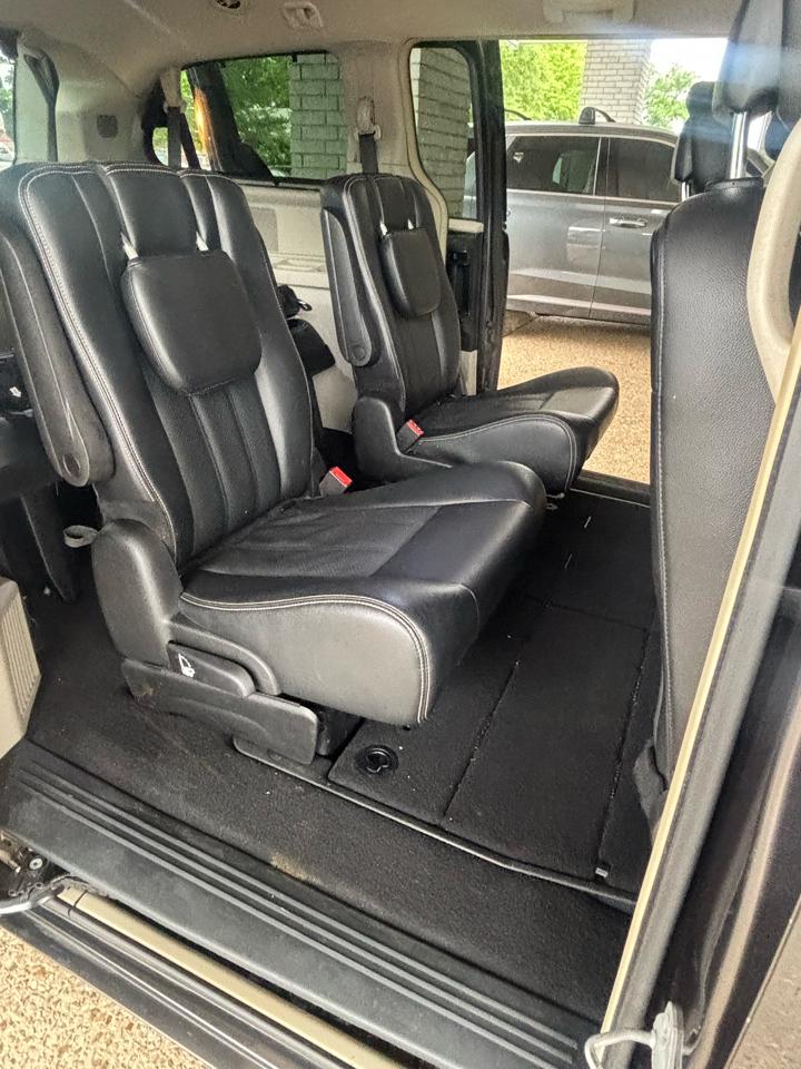 Chrysler Town & Country Touring-L 2016