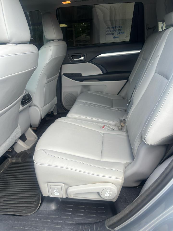 Toyota Highlander XLE AWD V6 2014