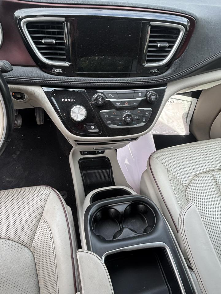 Chrysler Pacifica Limited 2017