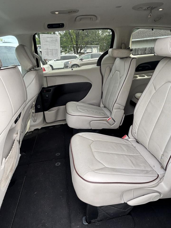 Chrysler Pacifica Limited 2017