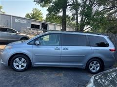2013 Toyota Sienna 