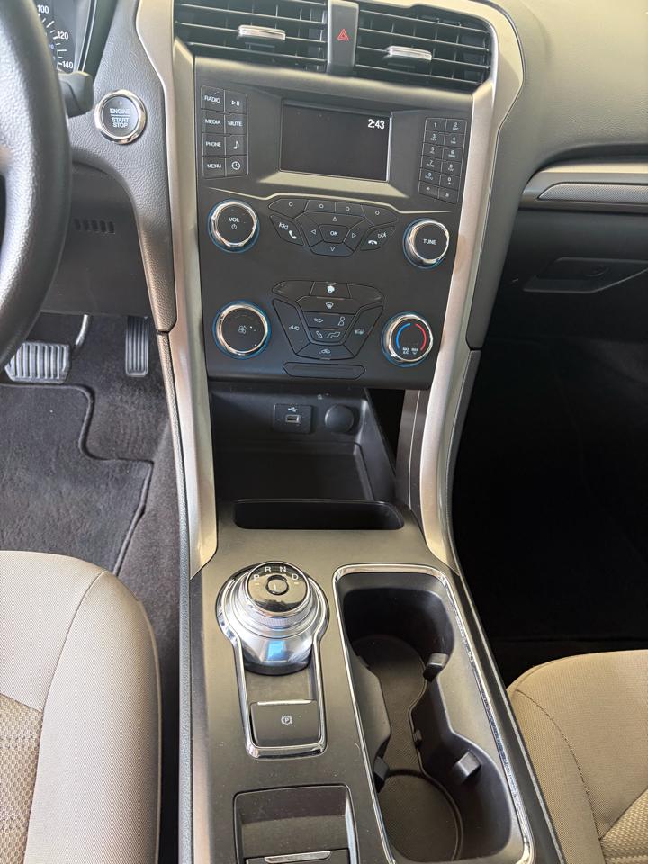 Ford Fusion S 2019