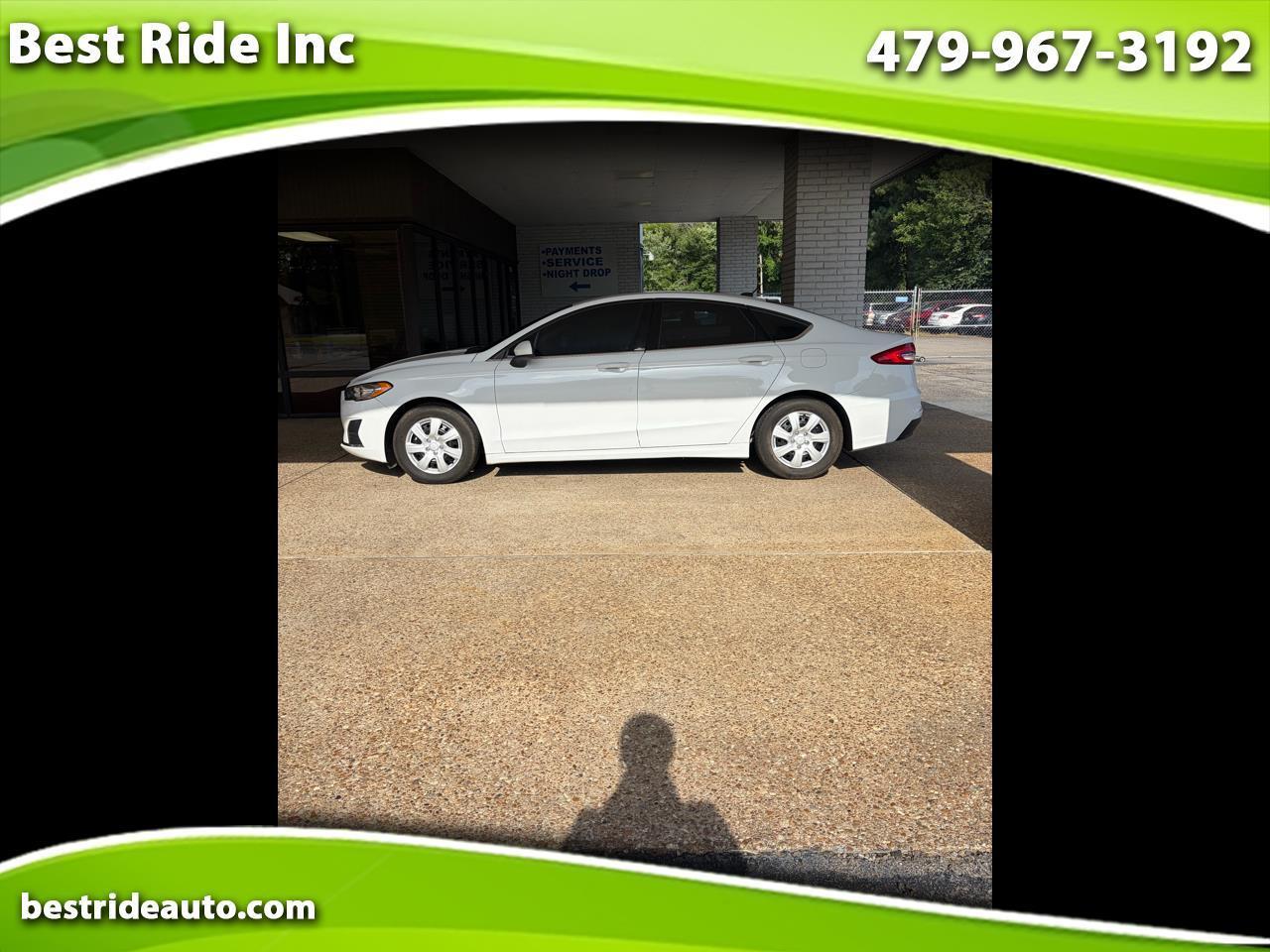 Ford Fusion S 2019