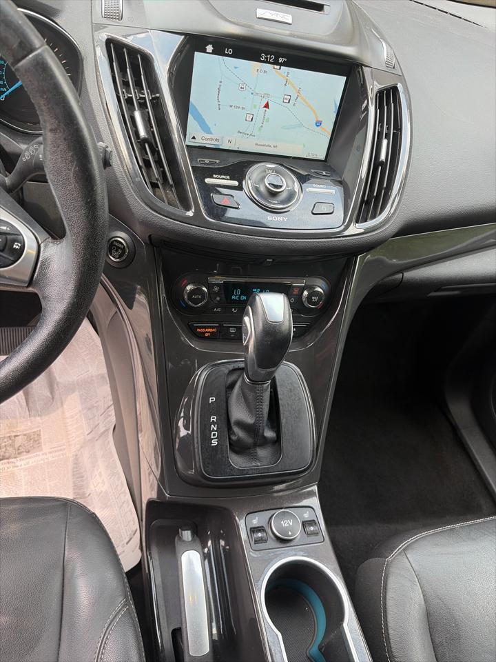 Ford Escape Titanium 4WD 2016