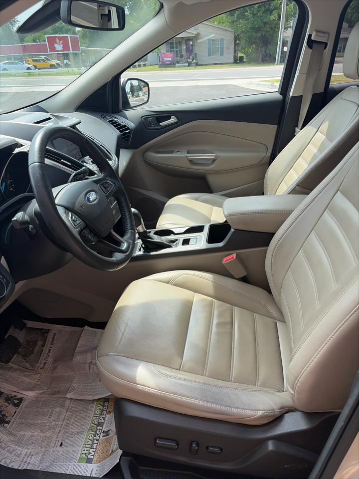 Ford Escape Titanium FWD 2017