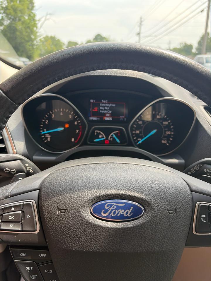 Ford Escape Titanium FWD 2017