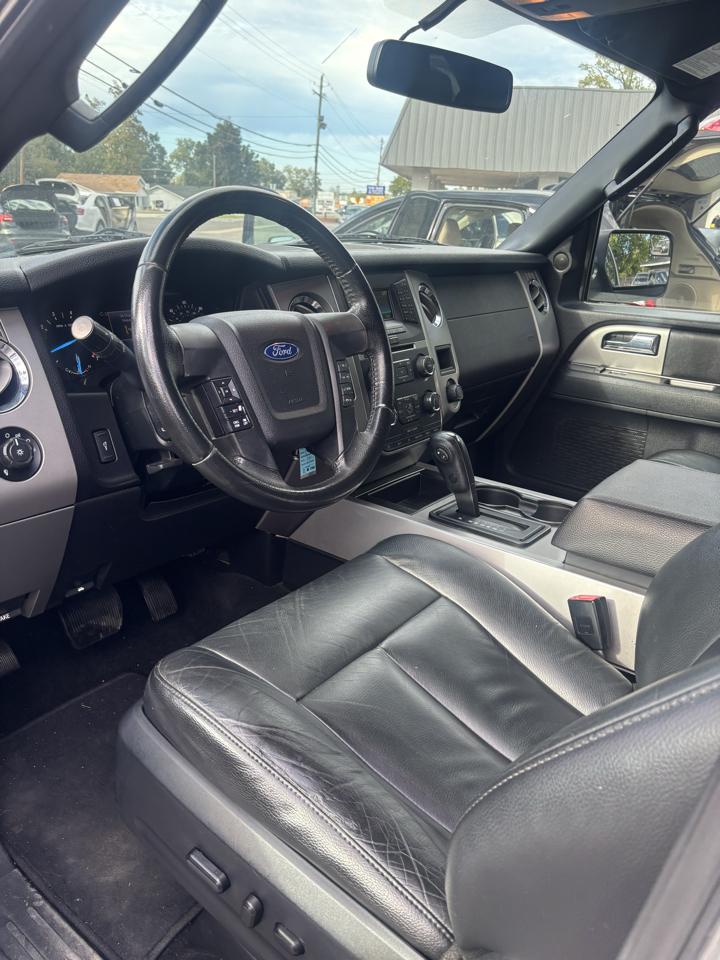 Ford Expedition XLT 2WD 2017