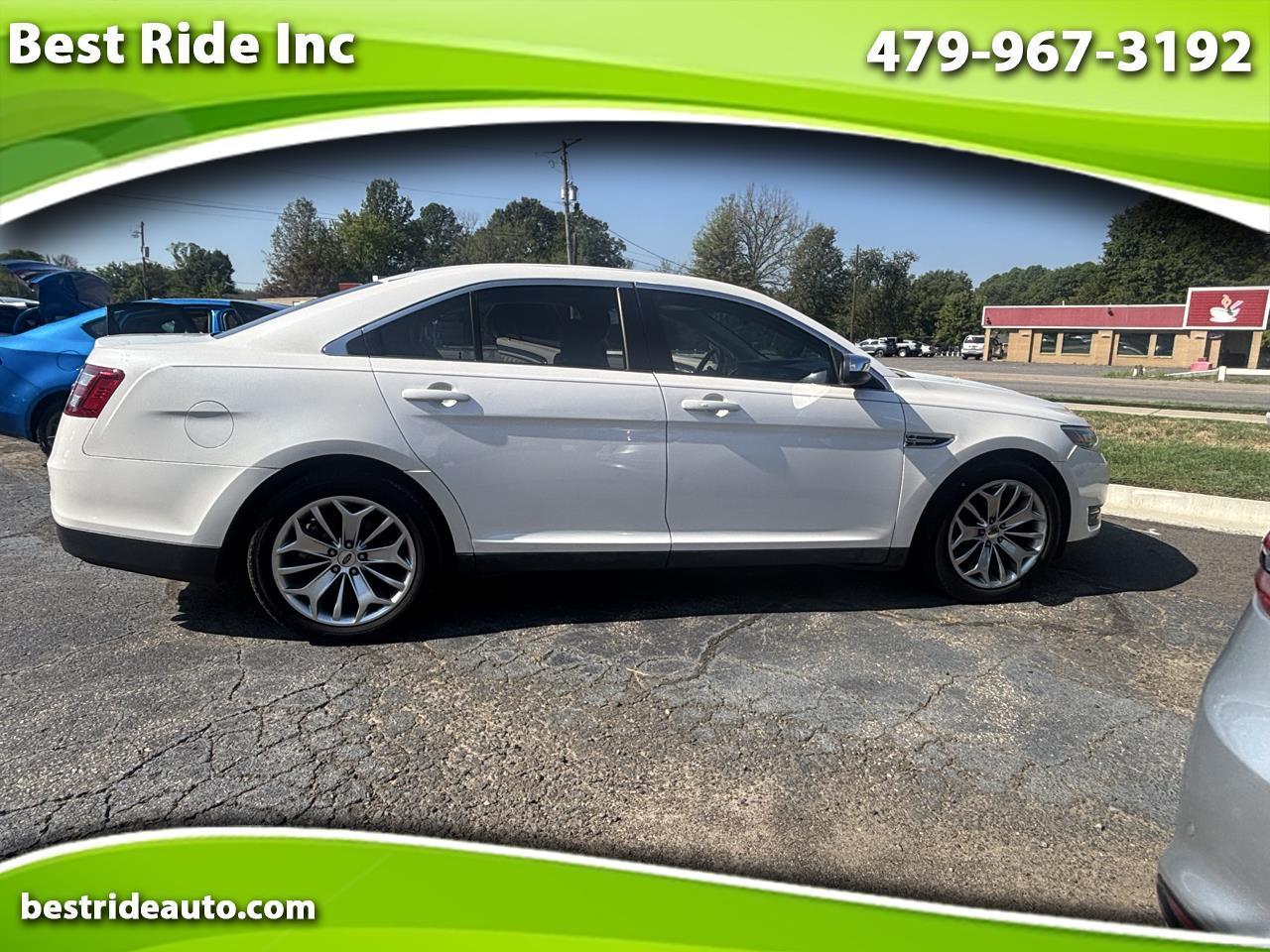 Ford Taurus Limited FWD 2018