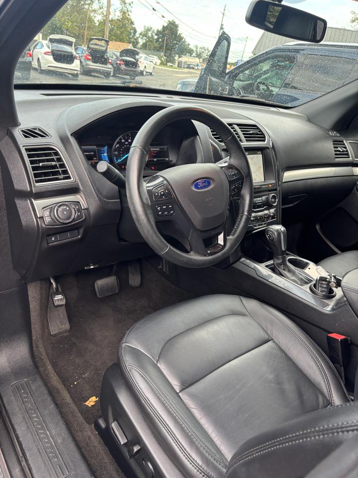 Ford Explorer XLT FWD 2018