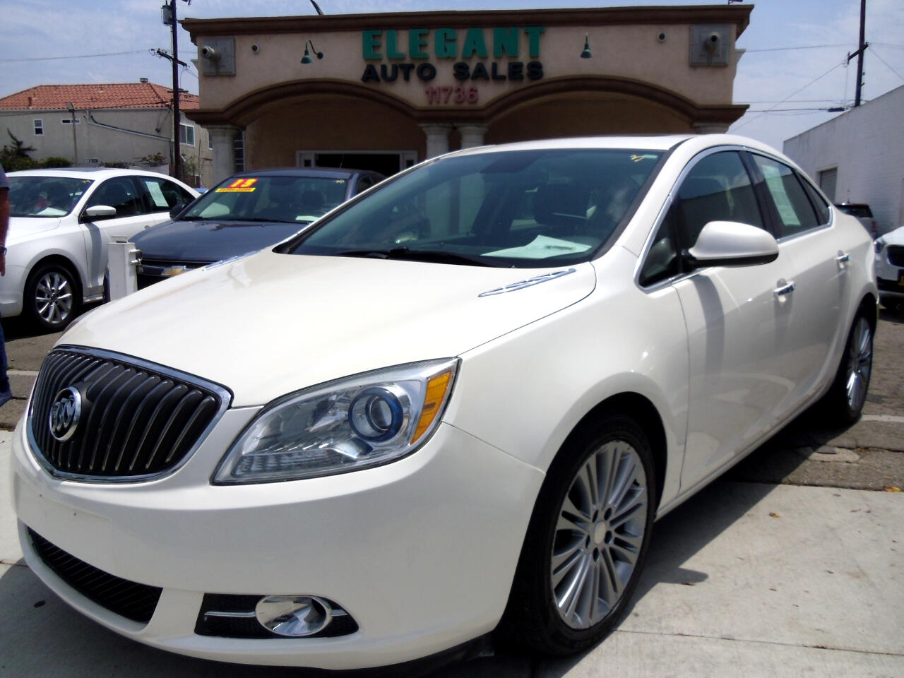 Buick Verano 4dr Sdn Leather Group 2012