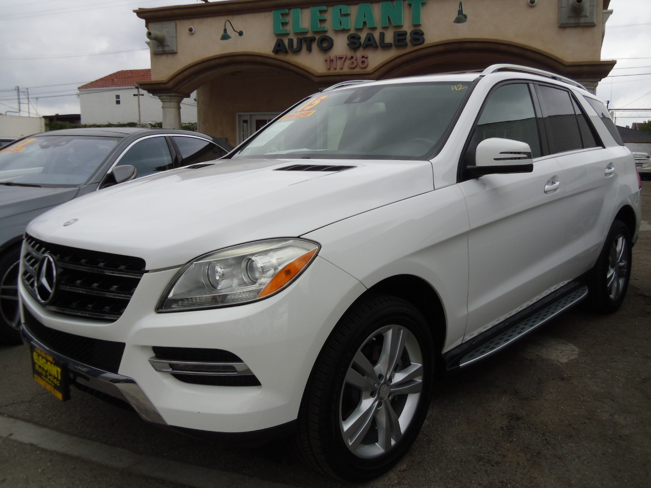 2015 Mercedes Benz ML 4MATIC 350 photo 2