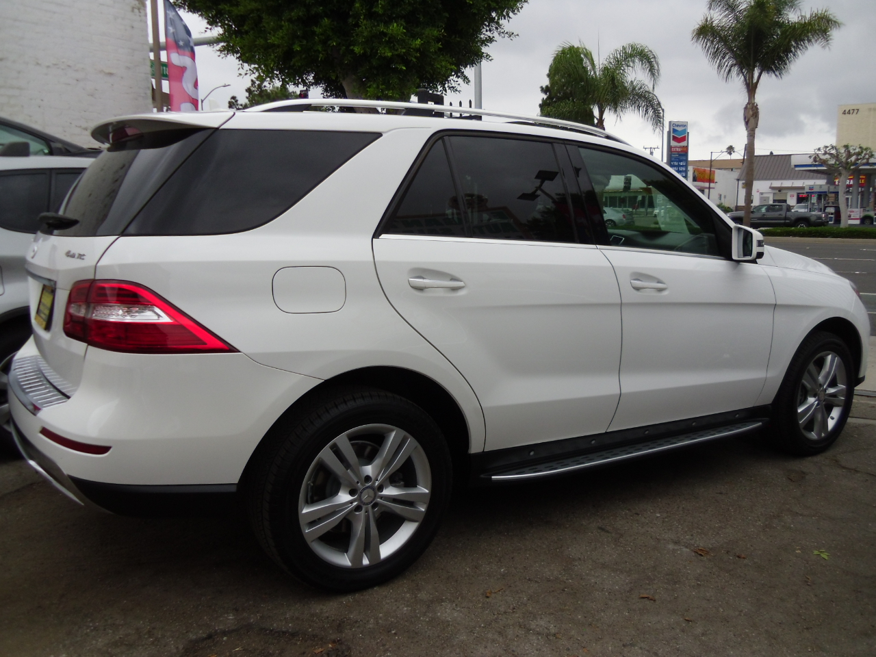 2015 Mercedes Benz ML 4MATIC 350 photo 8