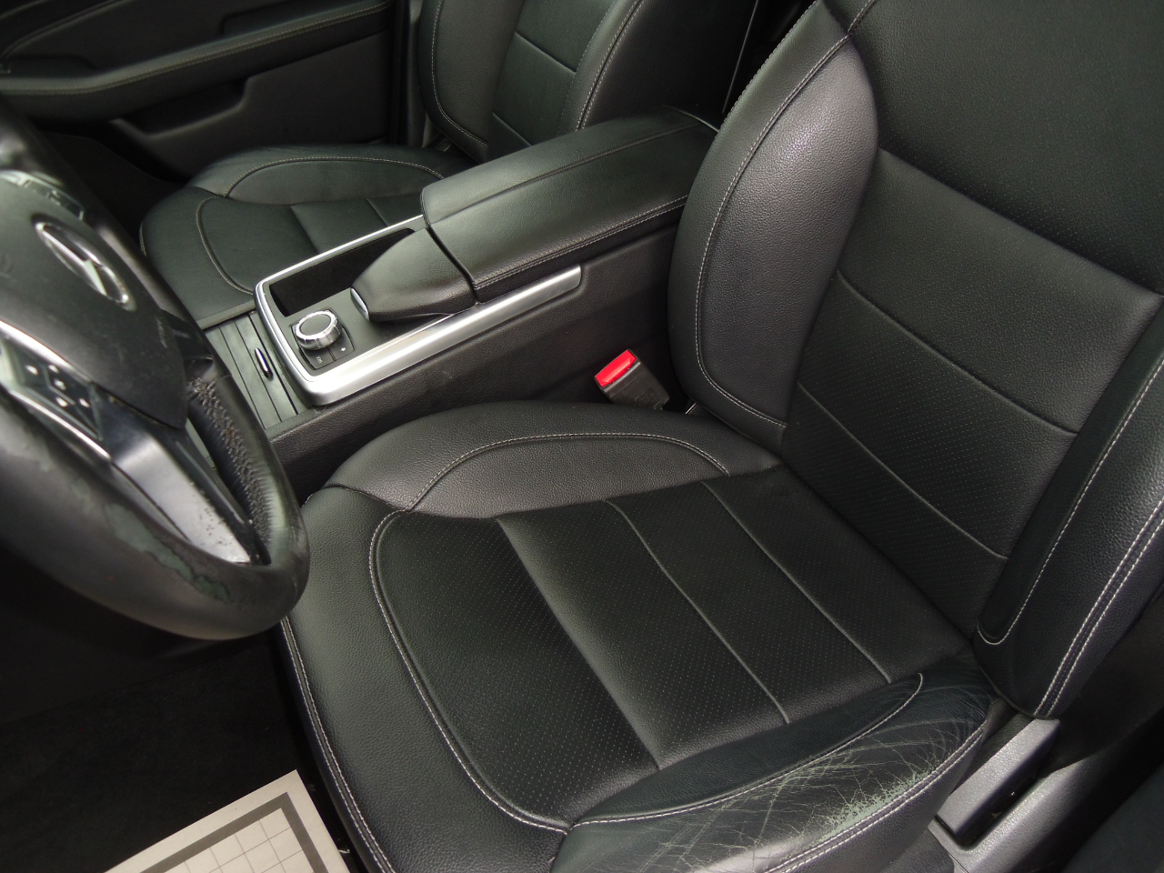 2015 Mercedes Benz ML 4MATIC 350 photo 18