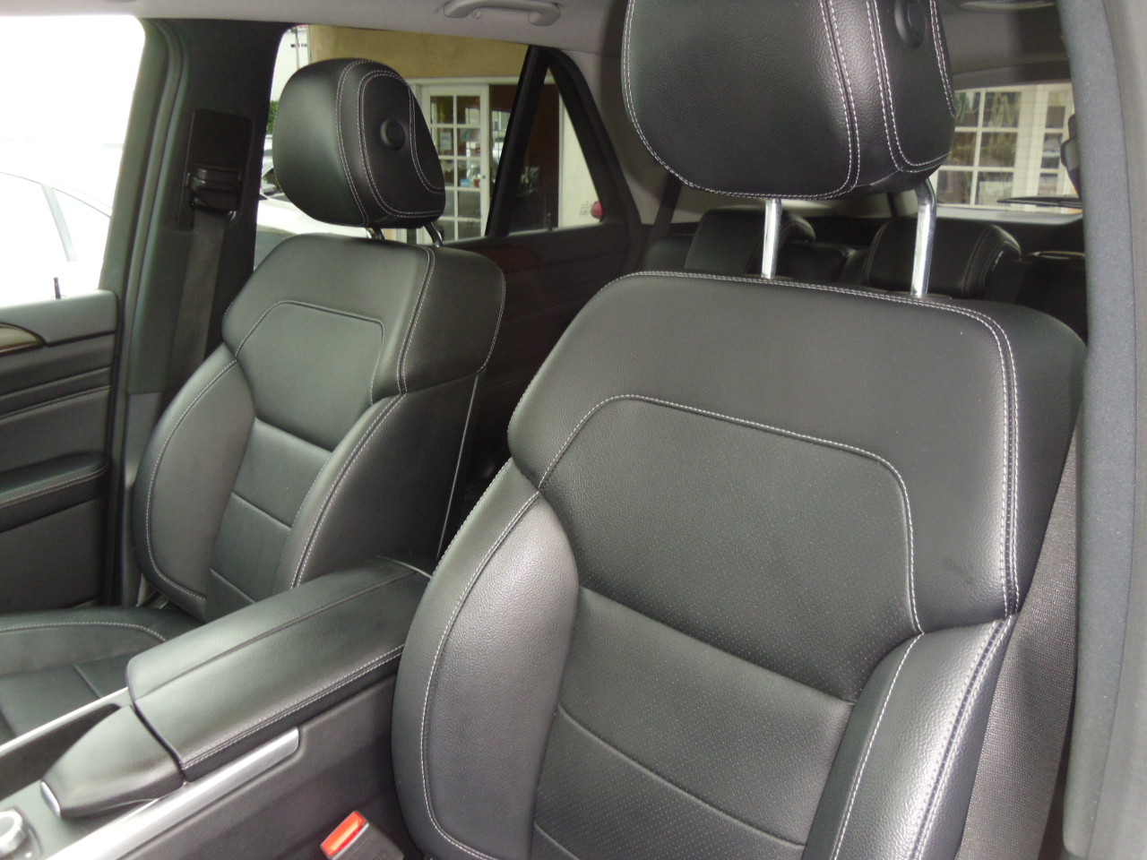 2015 Mercedes Benz ML 4MATIC 350 photo 19